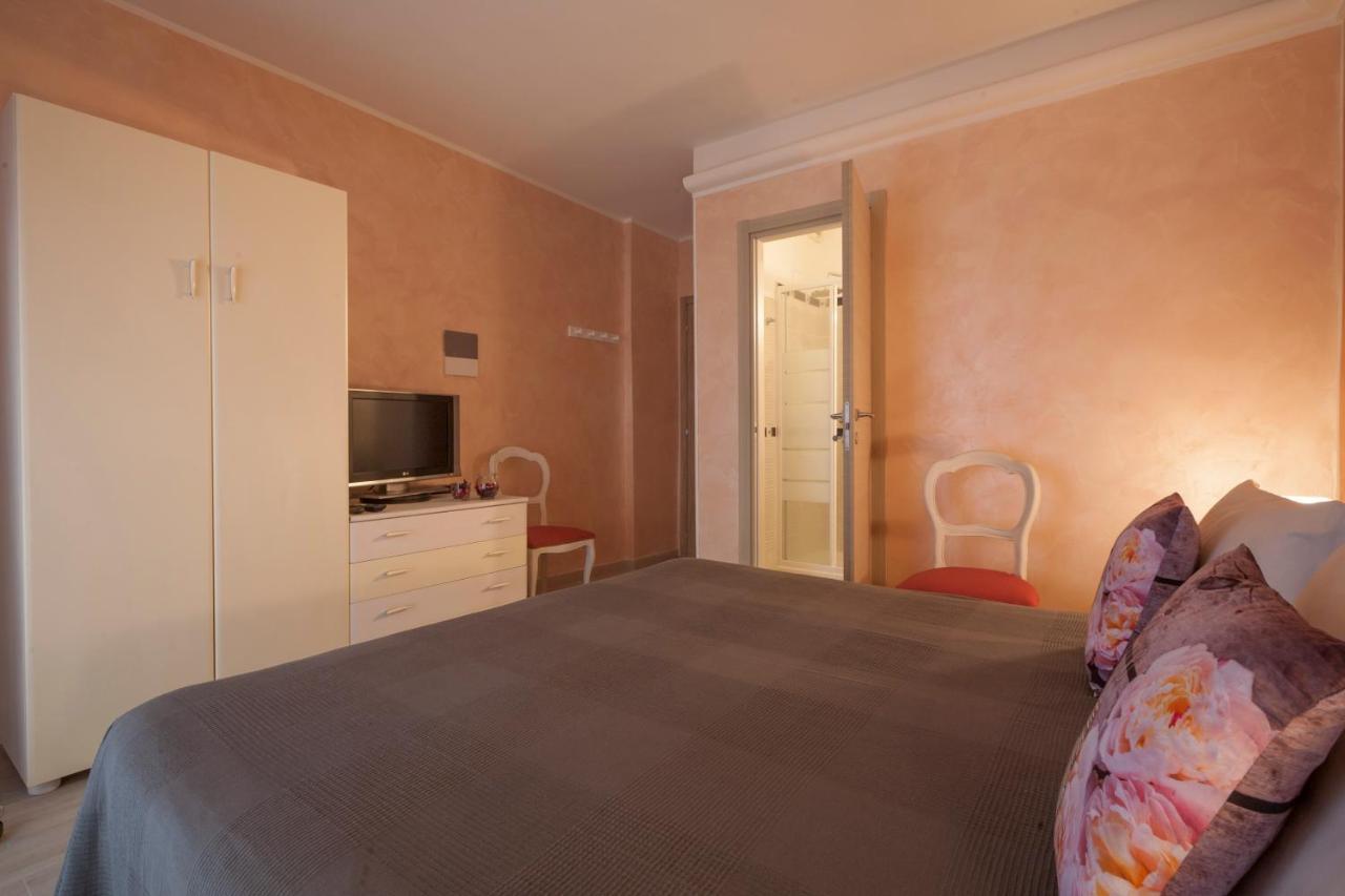 Ela Guest House ローマ エクステリア 写真